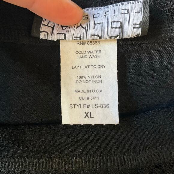 Jordan Taylor Women Blouse size XL Deep V-neck Lace Detail Stretchy Fancy Black - Picture 8 of 11